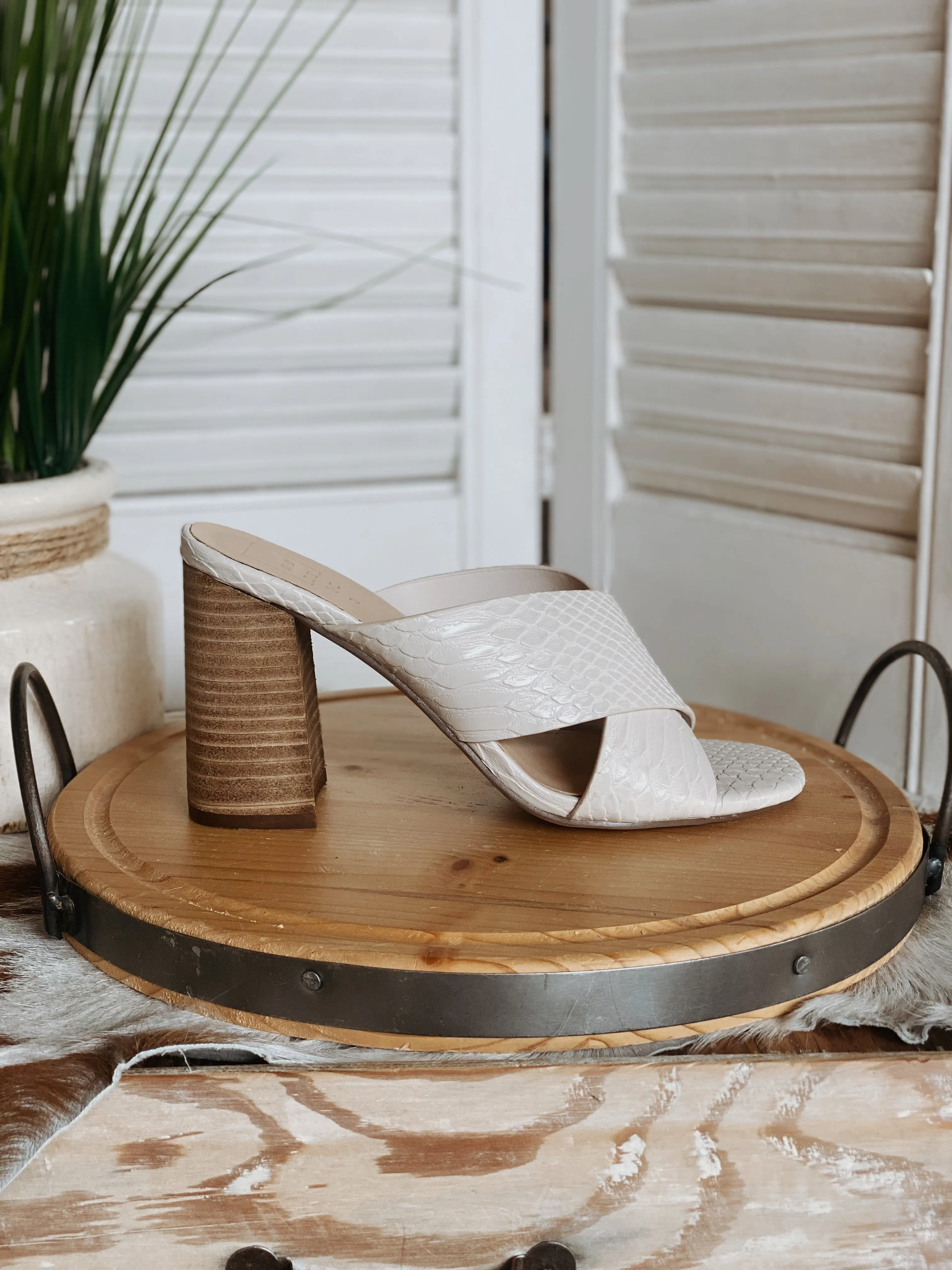 GOYA HEELED SANDAL