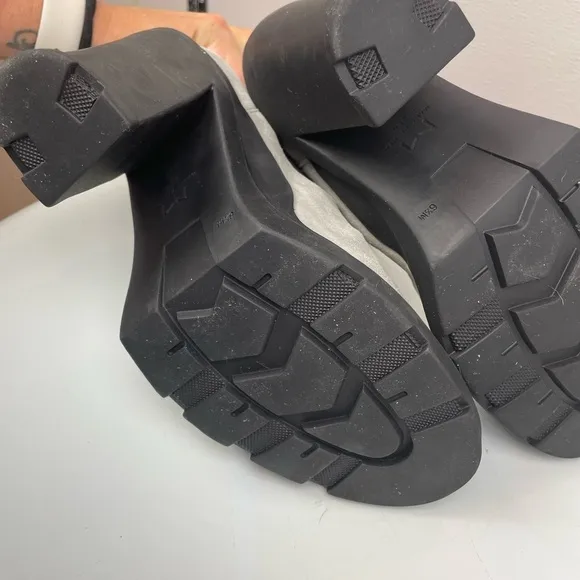 Marc Fisher Gray Ramiro Heeled Chelsea Bootie Size 6.5 NWOT